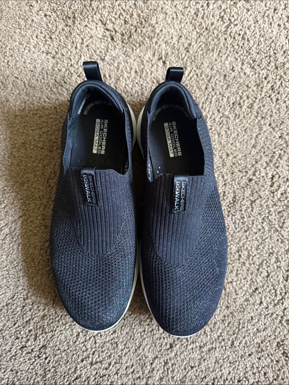 Skechers Black Slip-On Knit Sneakers for Women Size 8 Worn 2 times like new